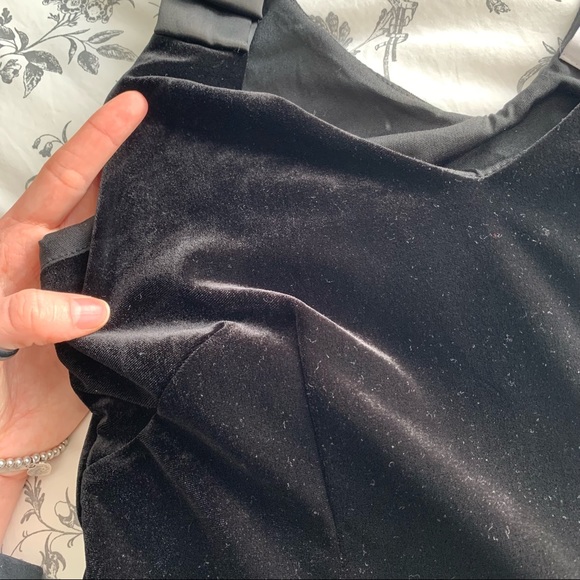 Velvet black dress - Picture 3 of 5